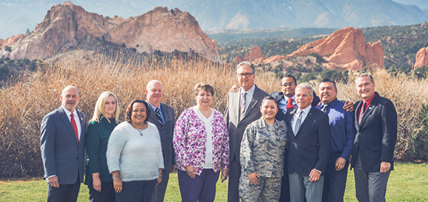 patriot scholarship recipients with president and administration